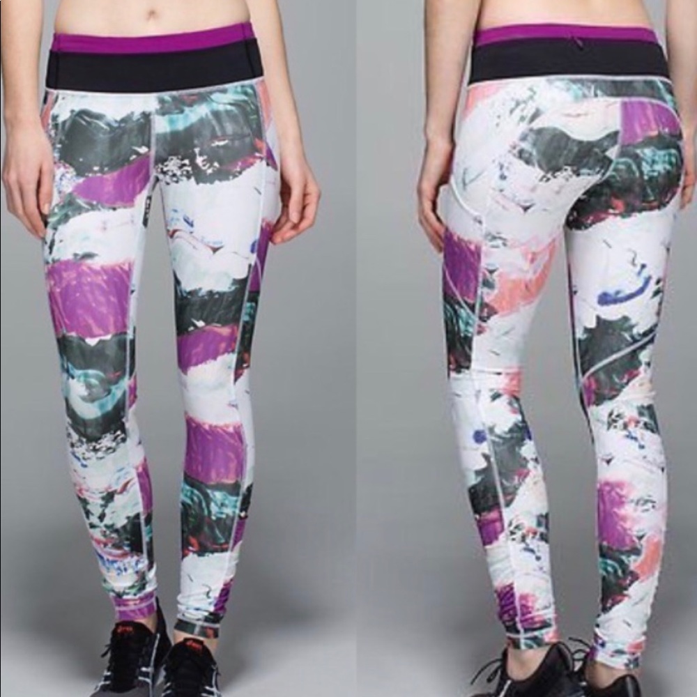 •Lululemon run inspire crop in pigment wave/marble